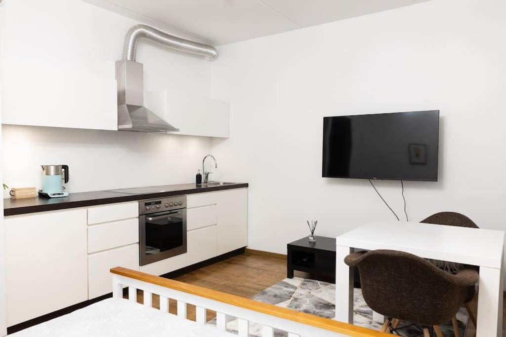 Modern & Cozy Place In The Very Heart Of טאלין מראה חיצוני תמונה
